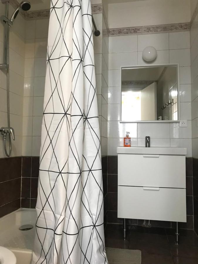 Aparisappart Pantin Luaran gambar